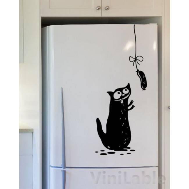 Входная дверь, холодильник, кран - что еще легко могут открыть ваши кошки
